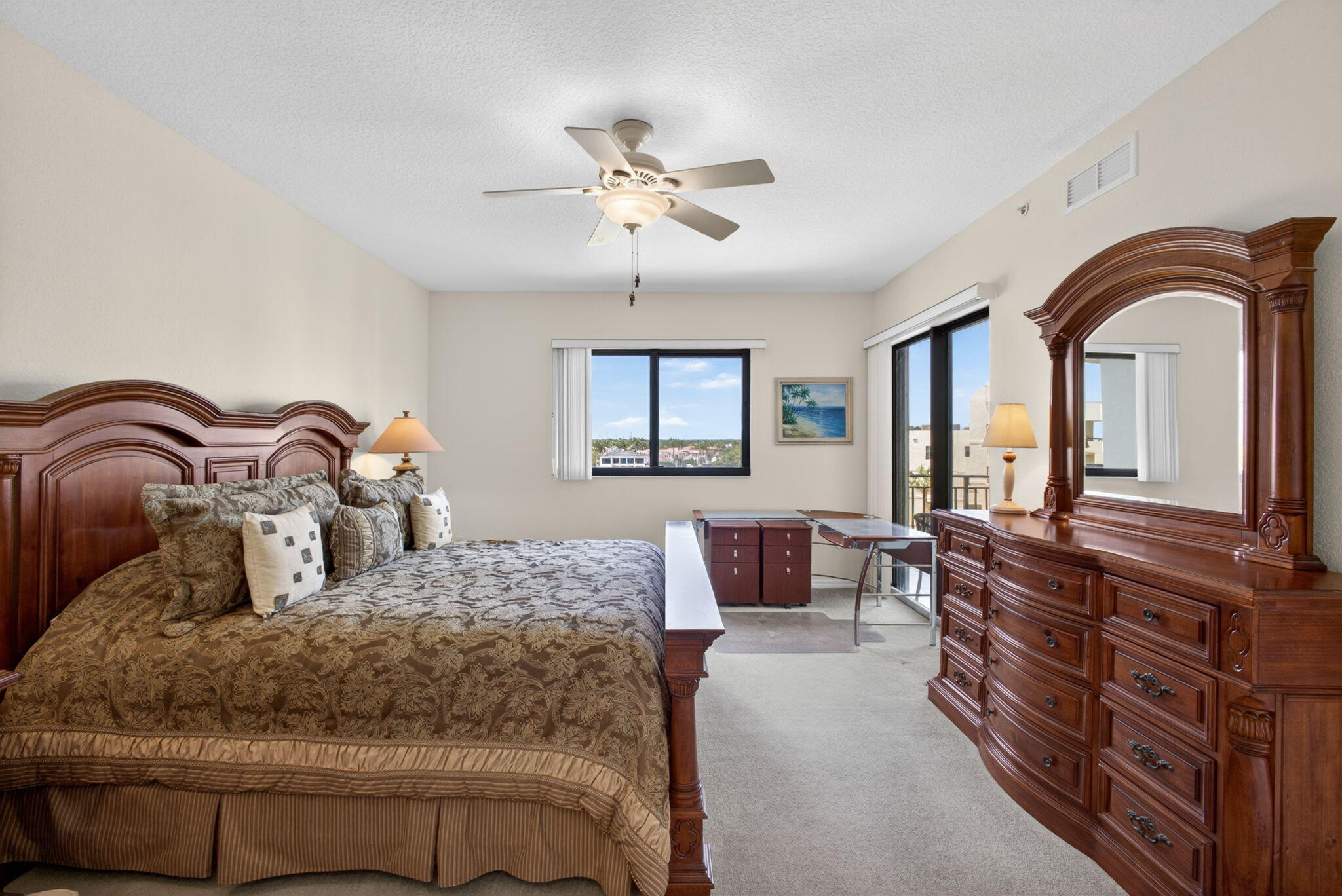 SEAMARK CONDO - Residential