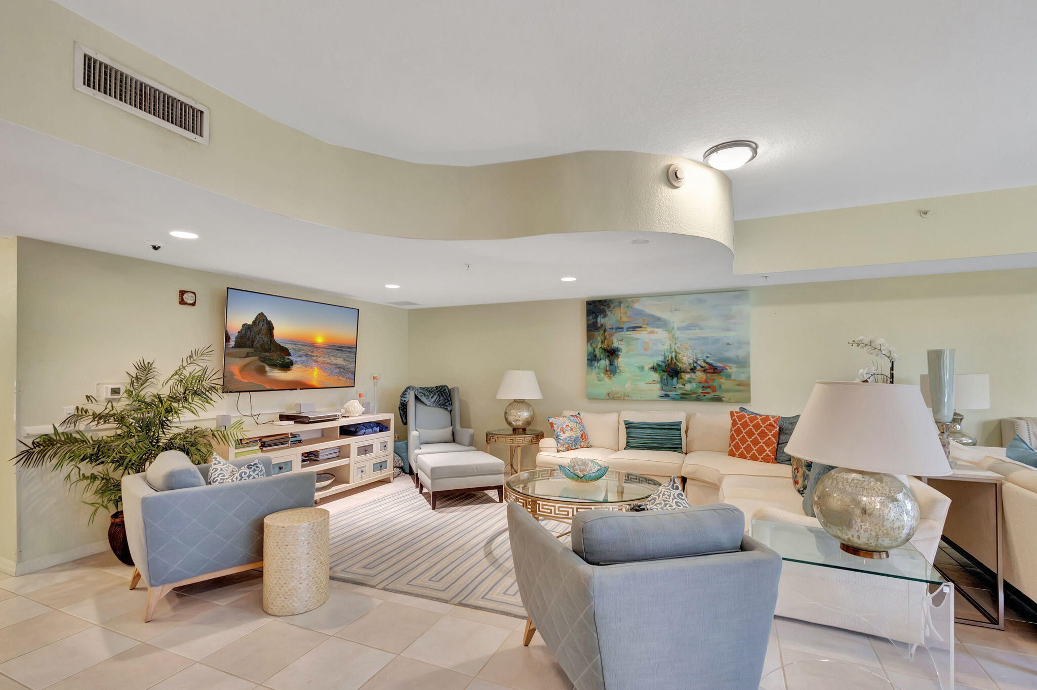 SEAMARK CONDO - Residential