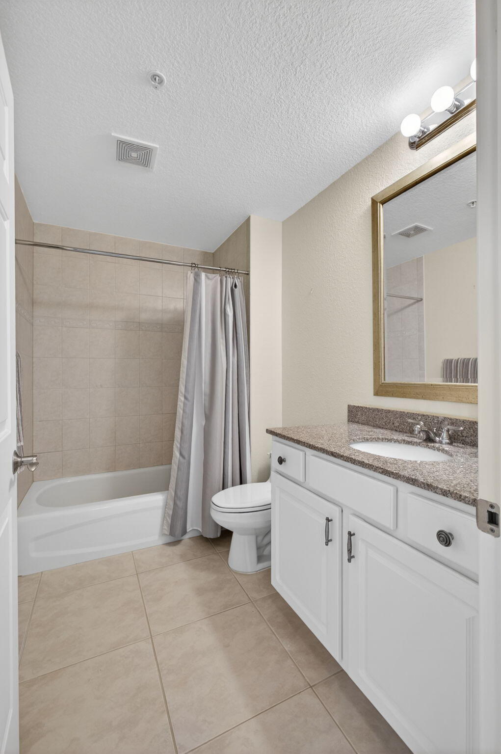 SEAMARK CONDO - Residential