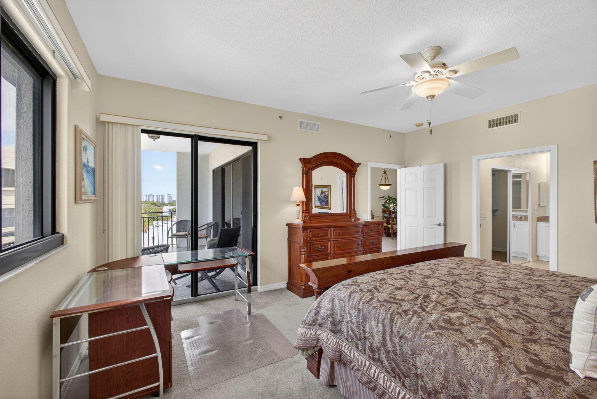 SEAMARK CONDO - Residential