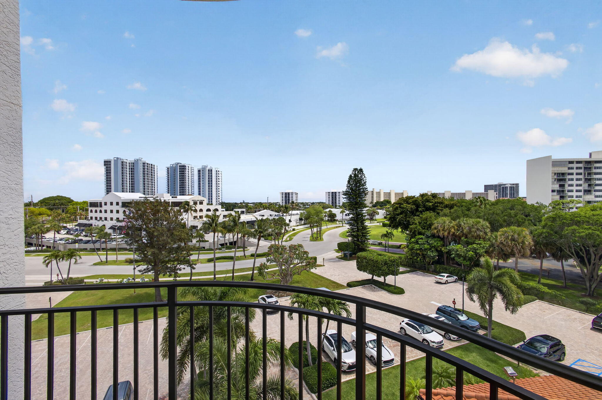 SEAMARK CONDO - Residential