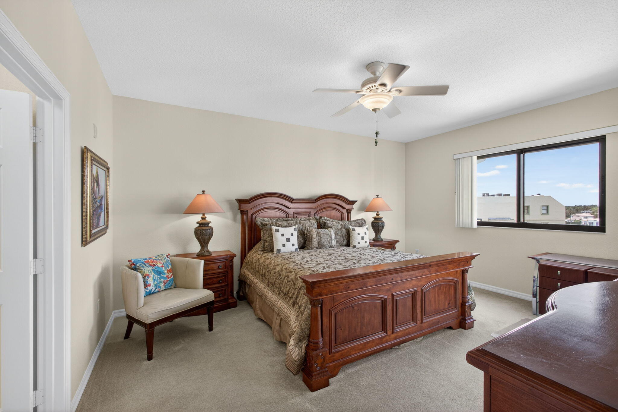 SEAMARK CONDO - Residential