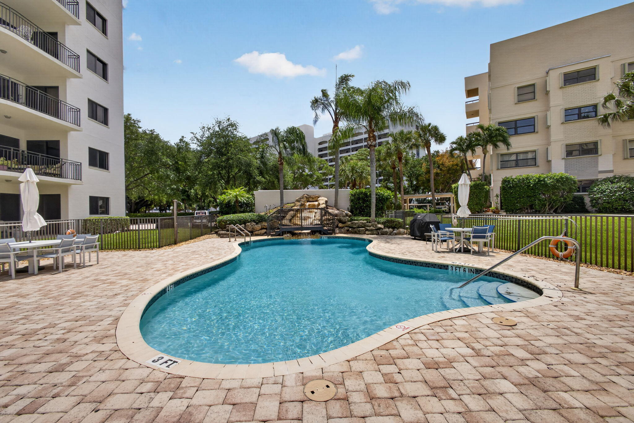 SEAMARK CONDO - Residential