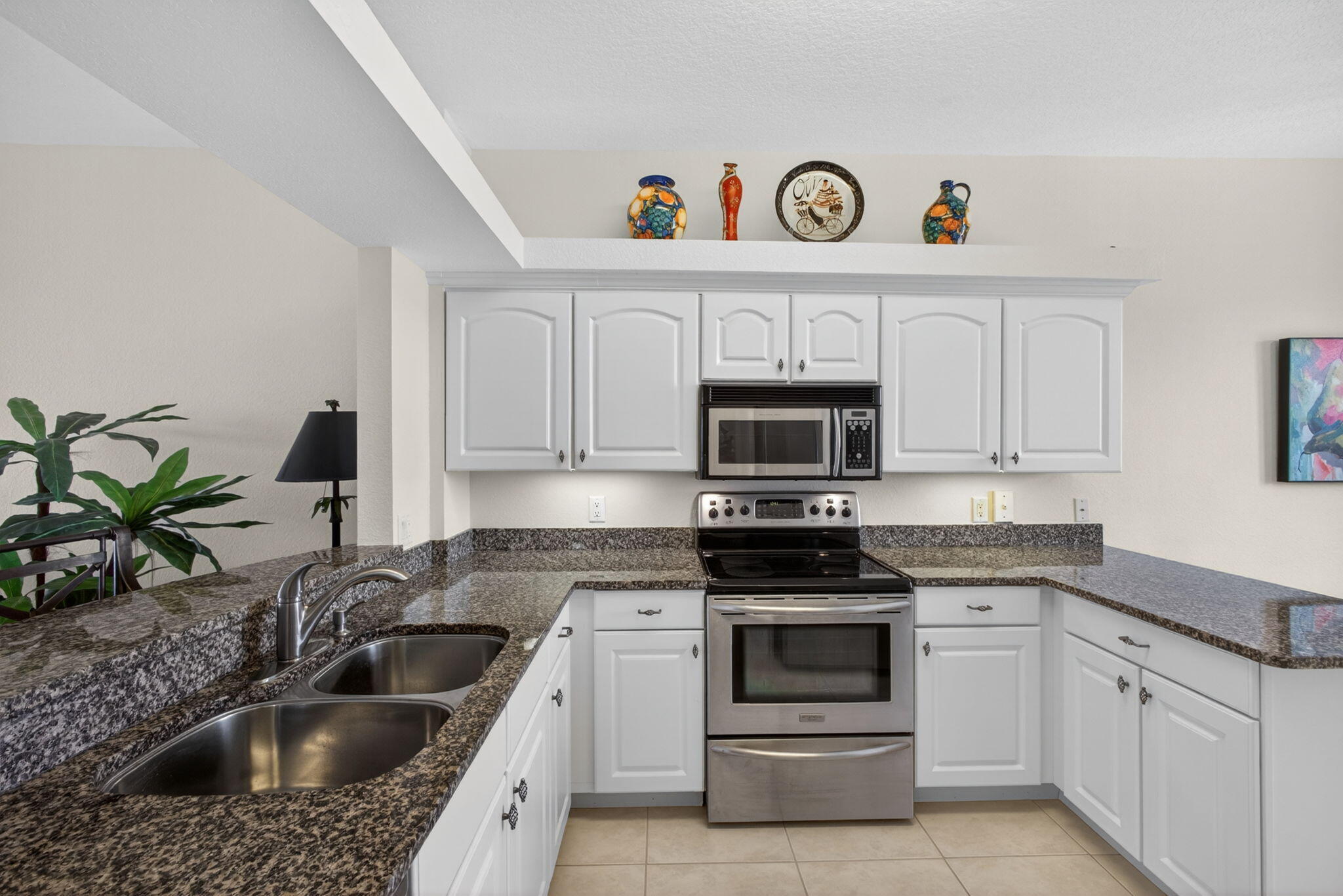 SEAMARK CONDO - Residential