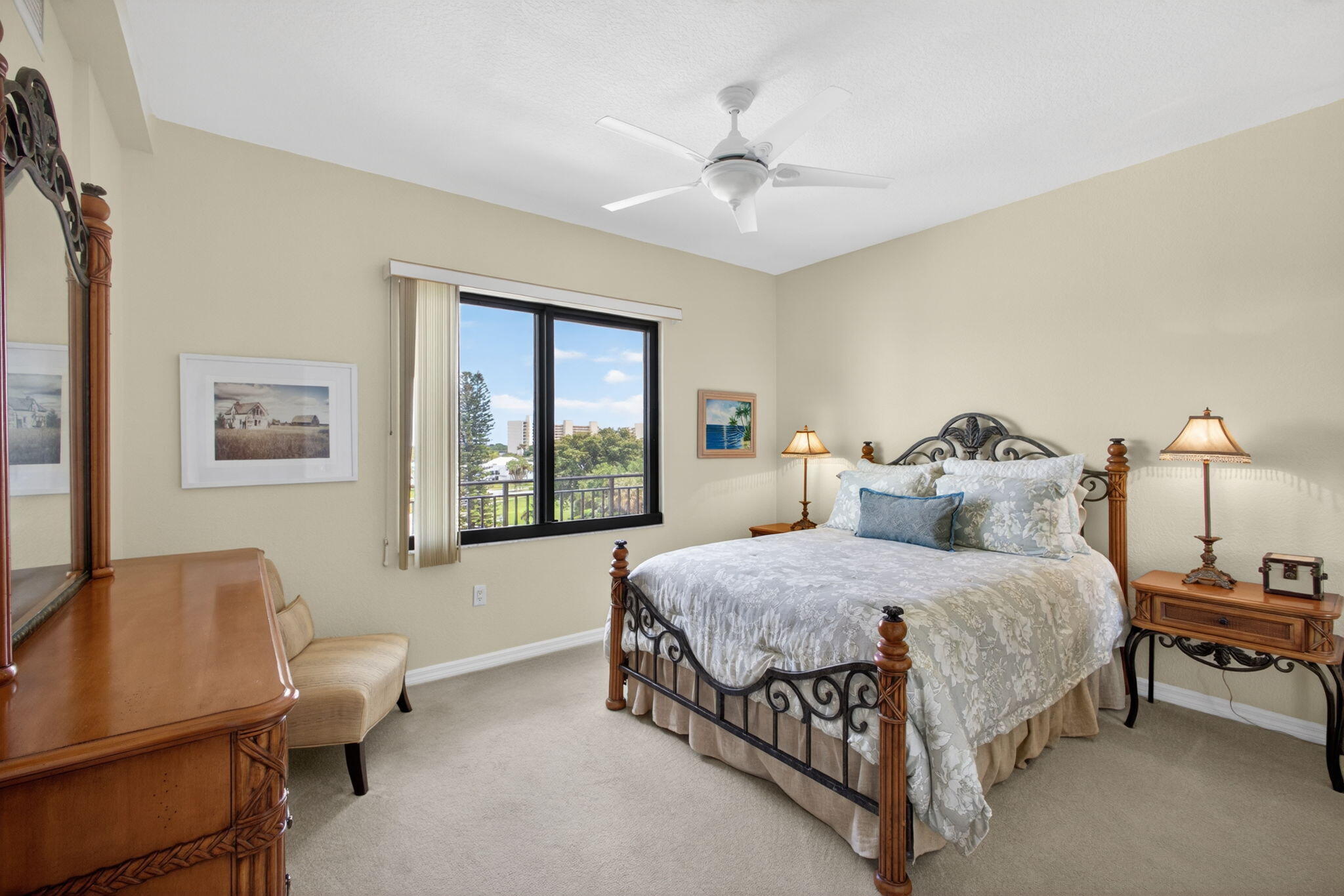 SEAMARK CONDO - Residential