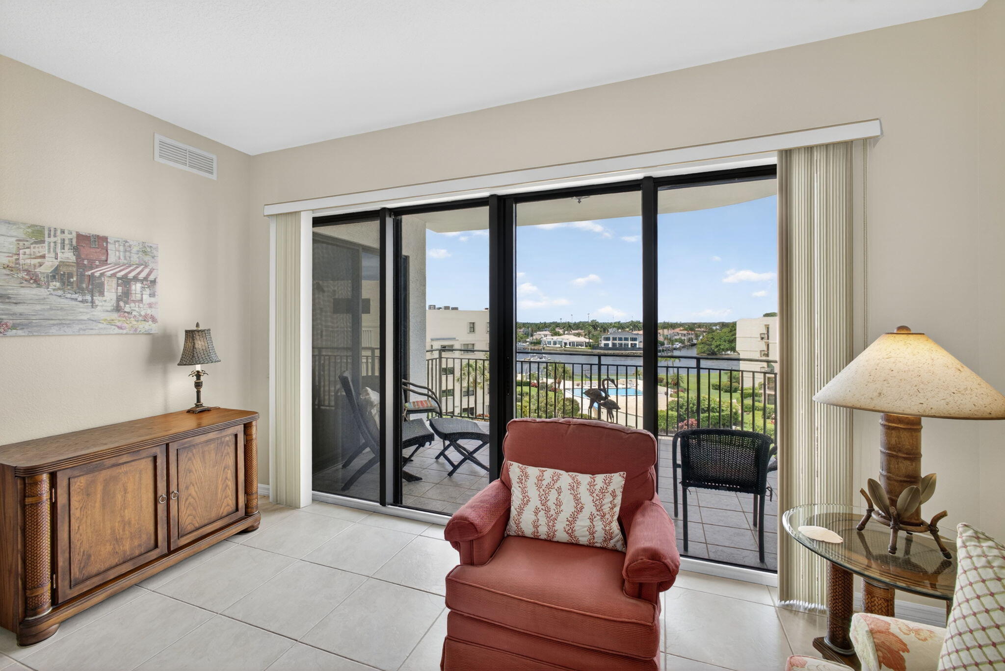 SEAMARK CONDO - Residential