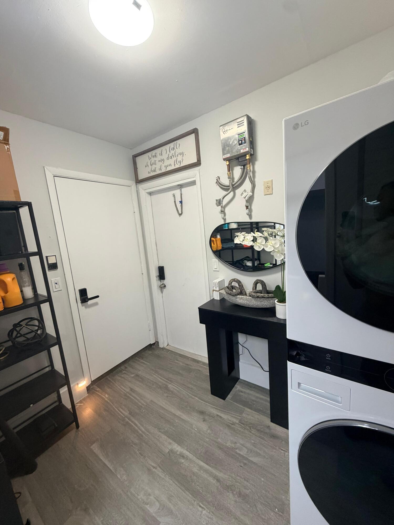 DELRAY GARDEN ESTATES 1 - Residential Lease