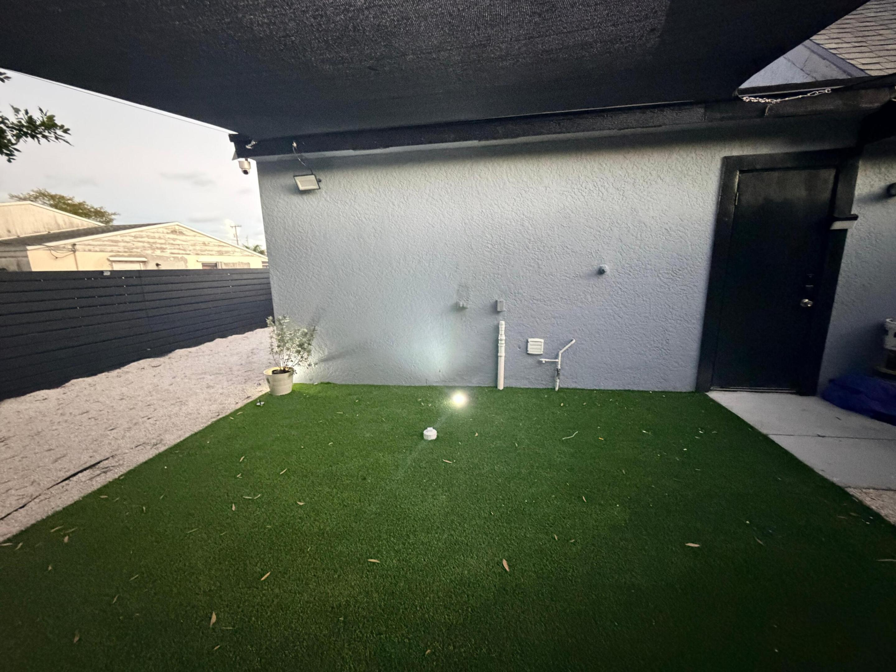 DELRAY GARDEN ESTATES 1 - Residential Lease