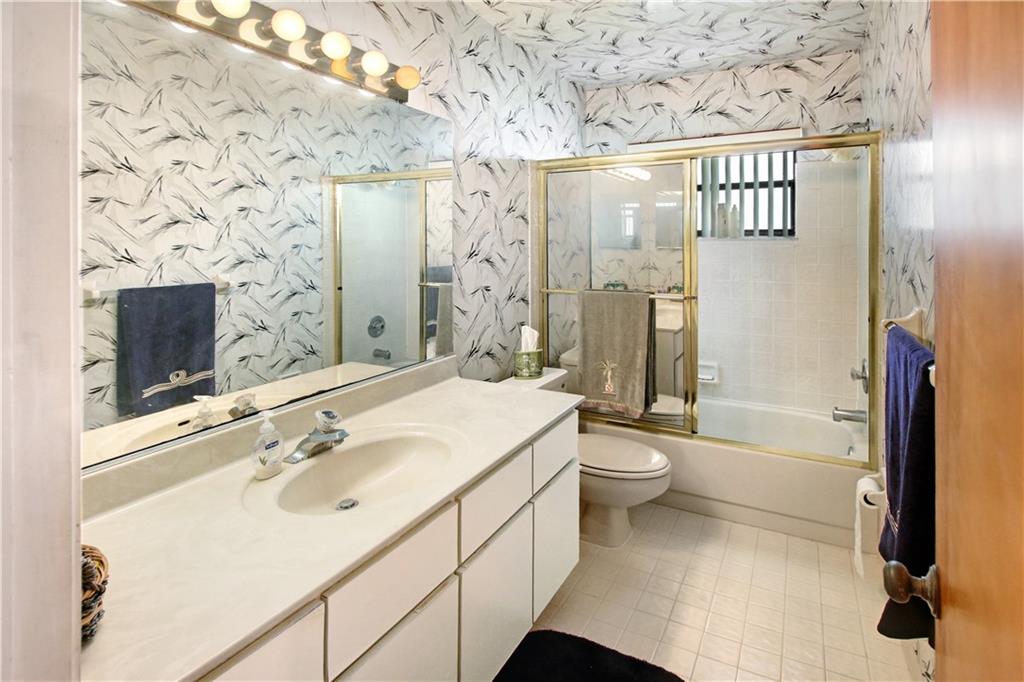 Pine Ridge 112-37 B - Residential