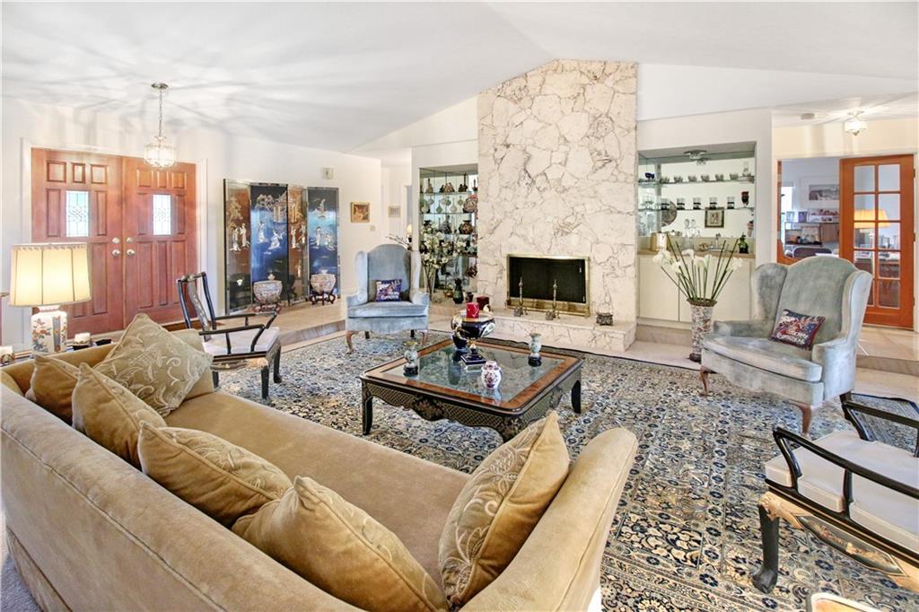 Pine Ridge 112-37 B - Residential