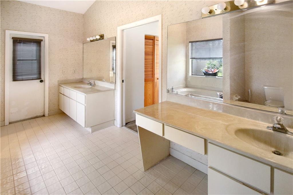 Pine Ridge 112-37 B - Residential