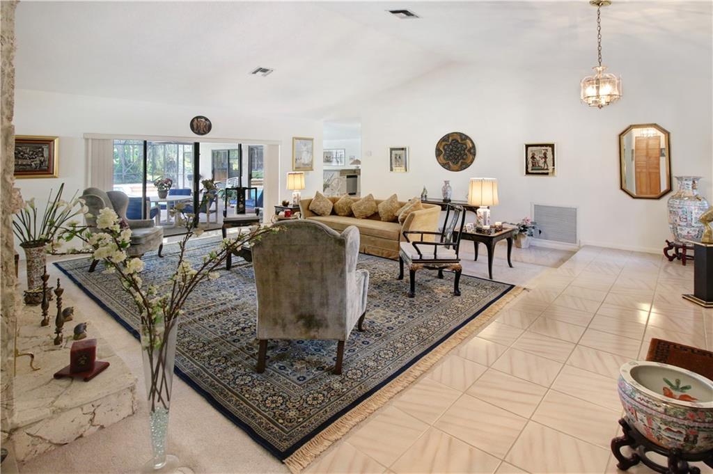 Pine Ridge 112-37 B - Residential