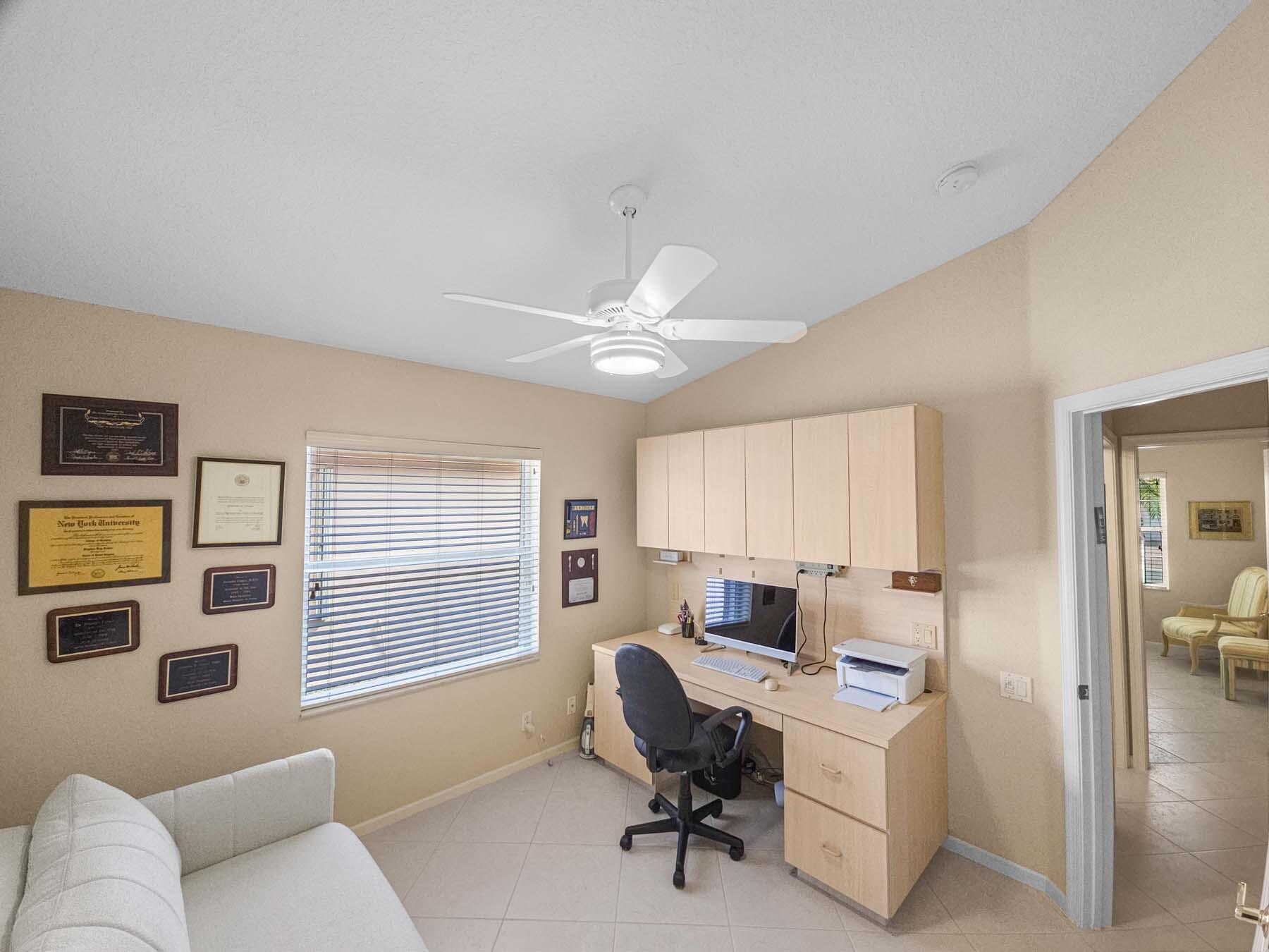 CASCADE LAKES - Residential