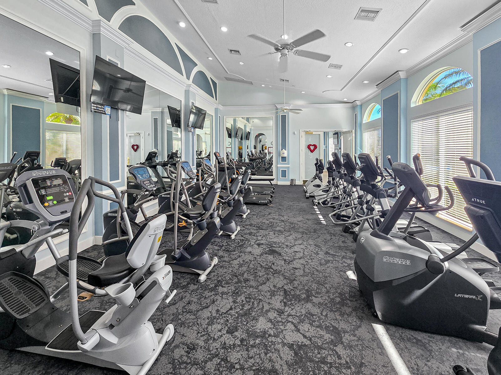 CASCADE LAKES - Residential