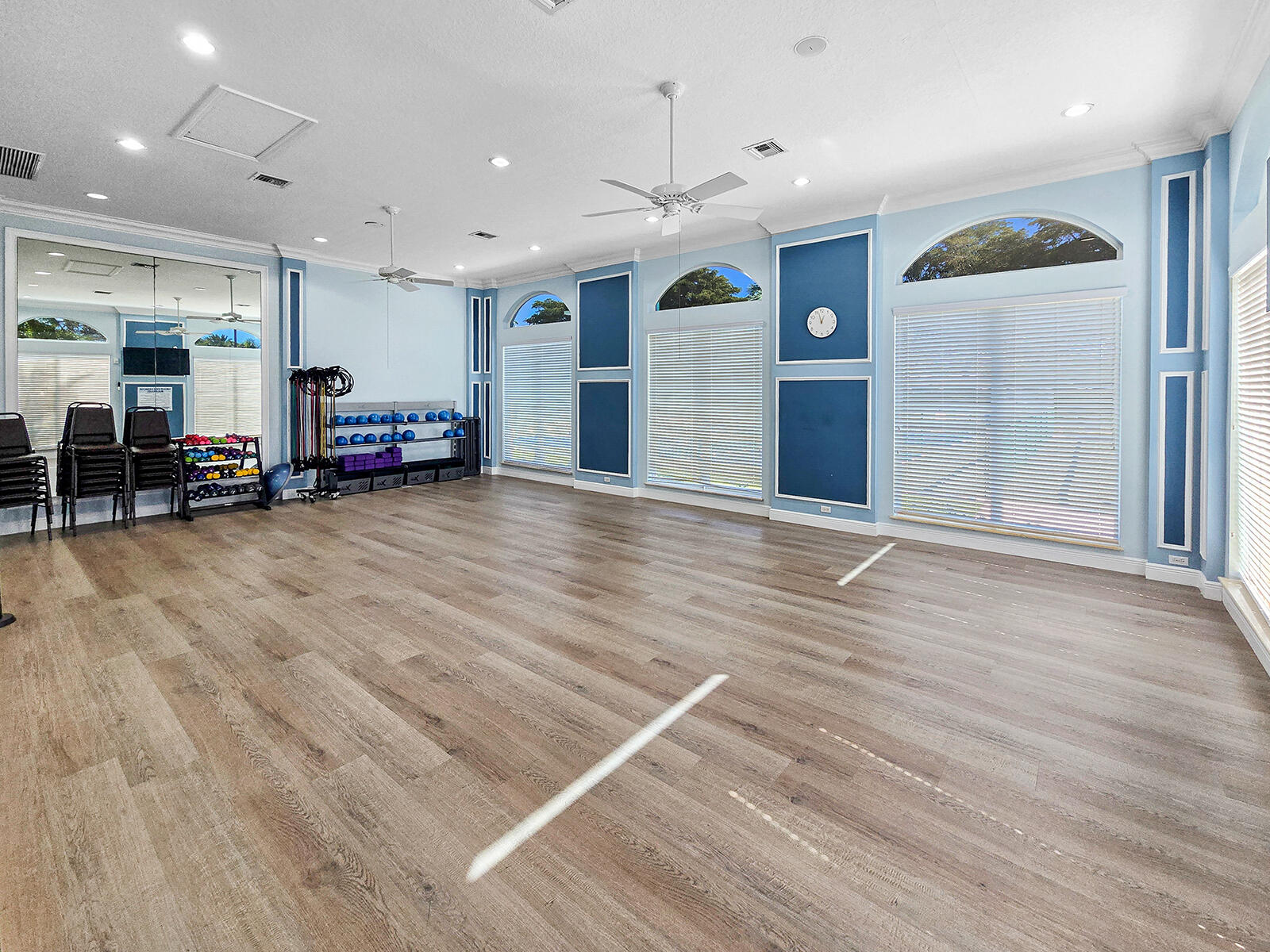 CASCADE LAKES - Residential