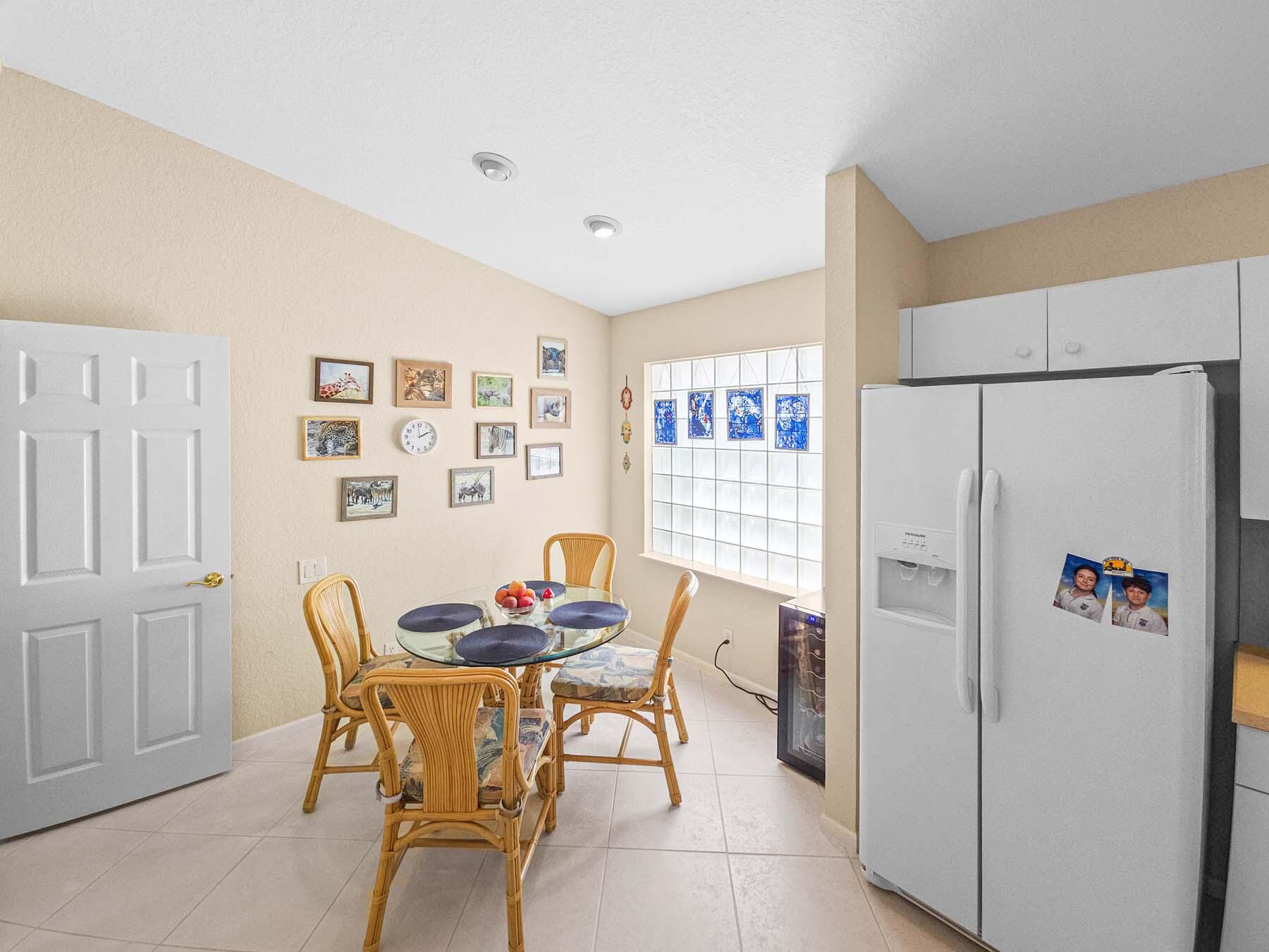 CASCADE LAKES - Residential