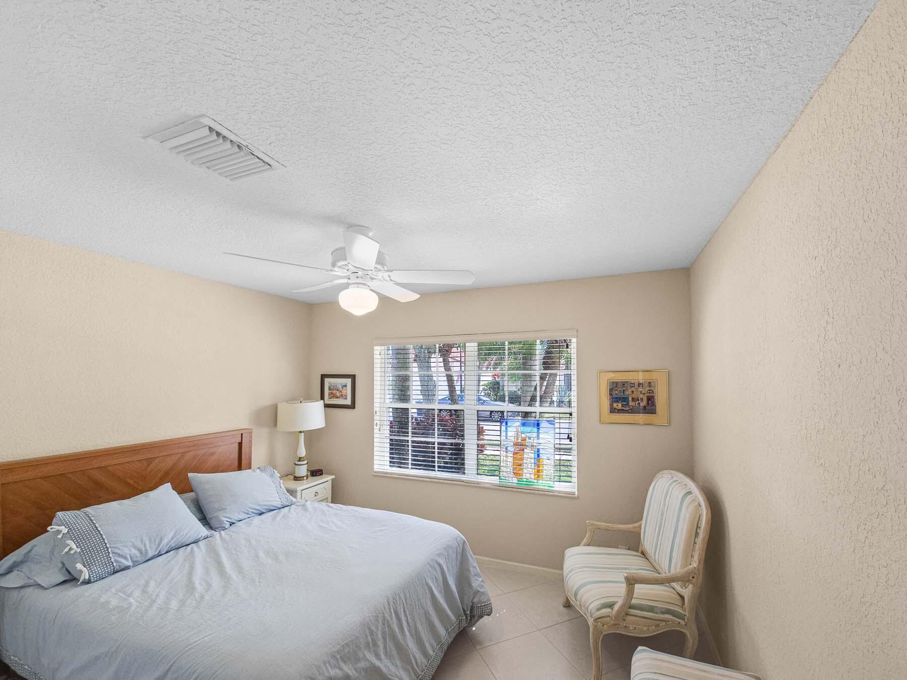 CASCADE LAKES - Residential