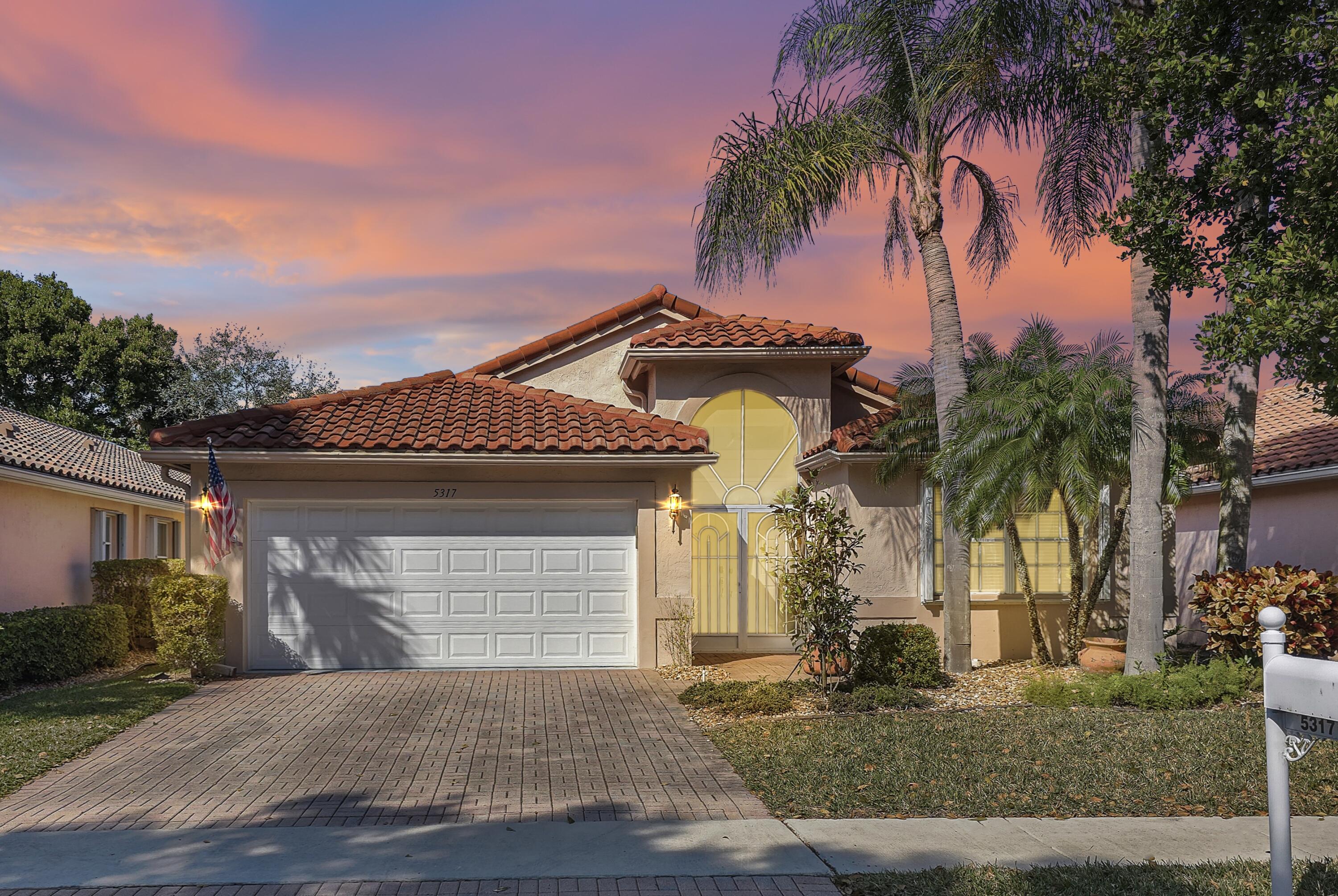 CASCADE LAKES - Residential