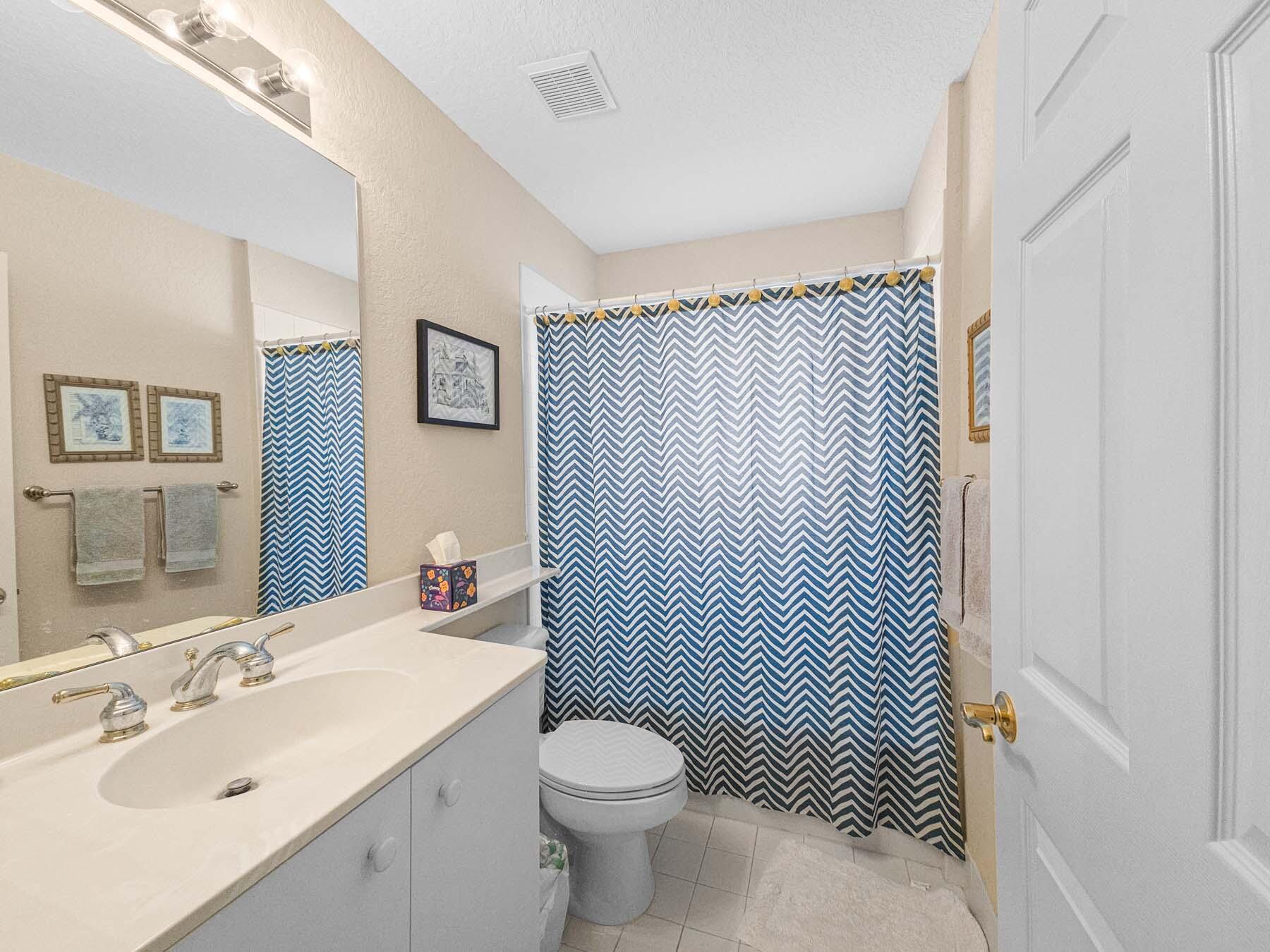 CASCADE LAKES - Residential