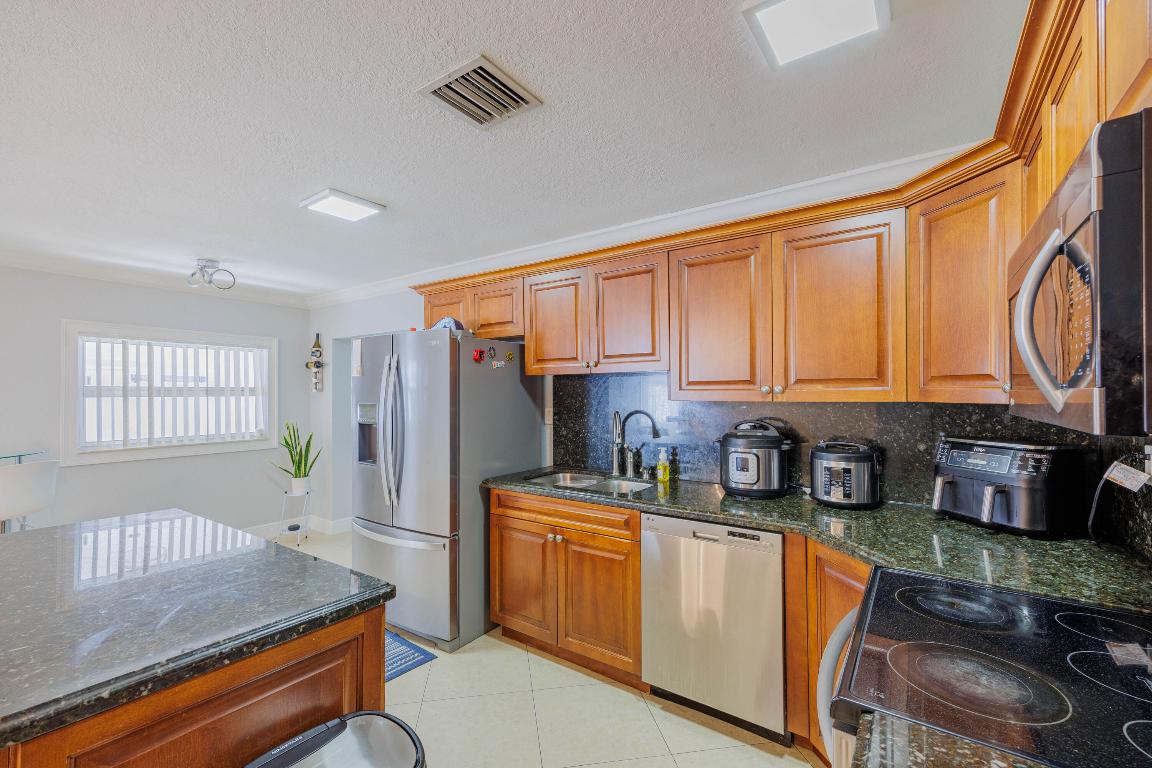 2578 Kentucky Street