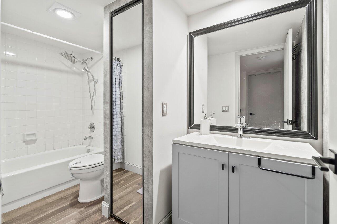 SUNSET TRACE AT MARTIN DO - Residential Lease