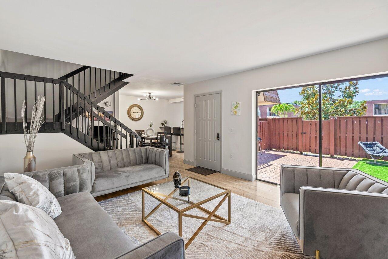 SUNSET TRACE AT MARTIN DO - Residential Lease