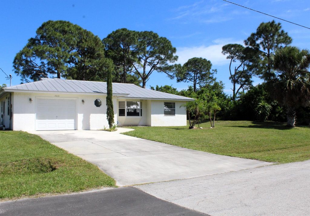 Photo of 2601 SE Export Avenue, Port Saint Lucie, FL 34952 (MLS # R10970257)