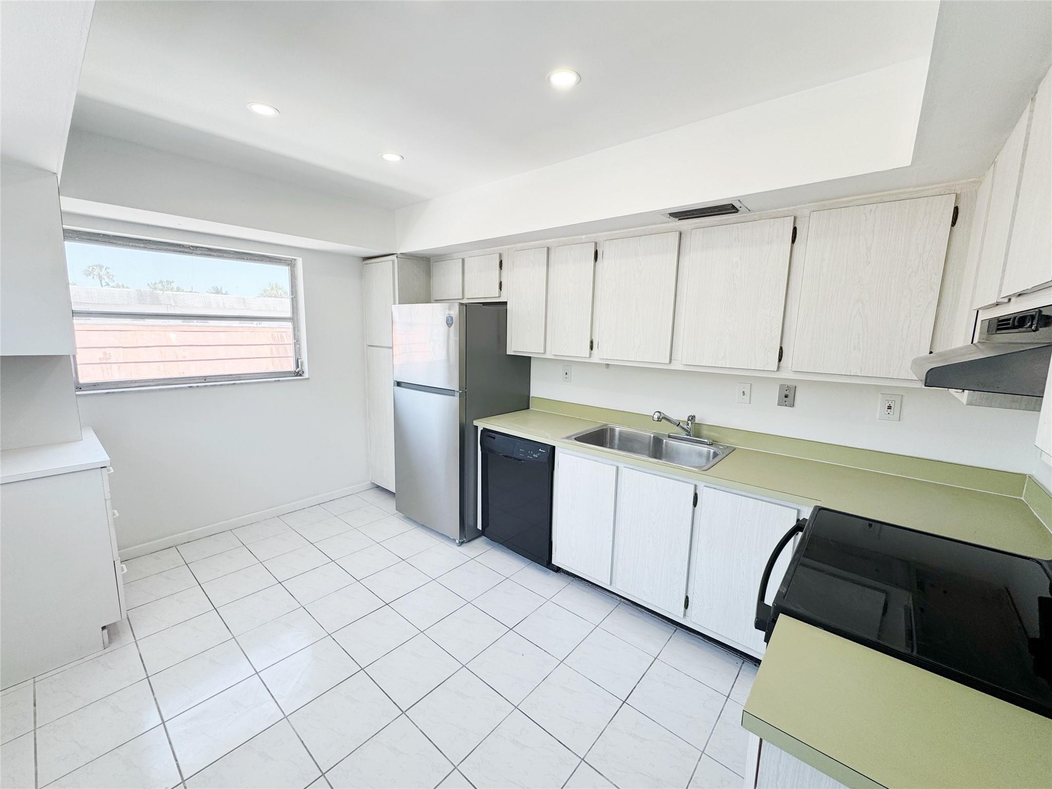 336 SW 1st St B-5