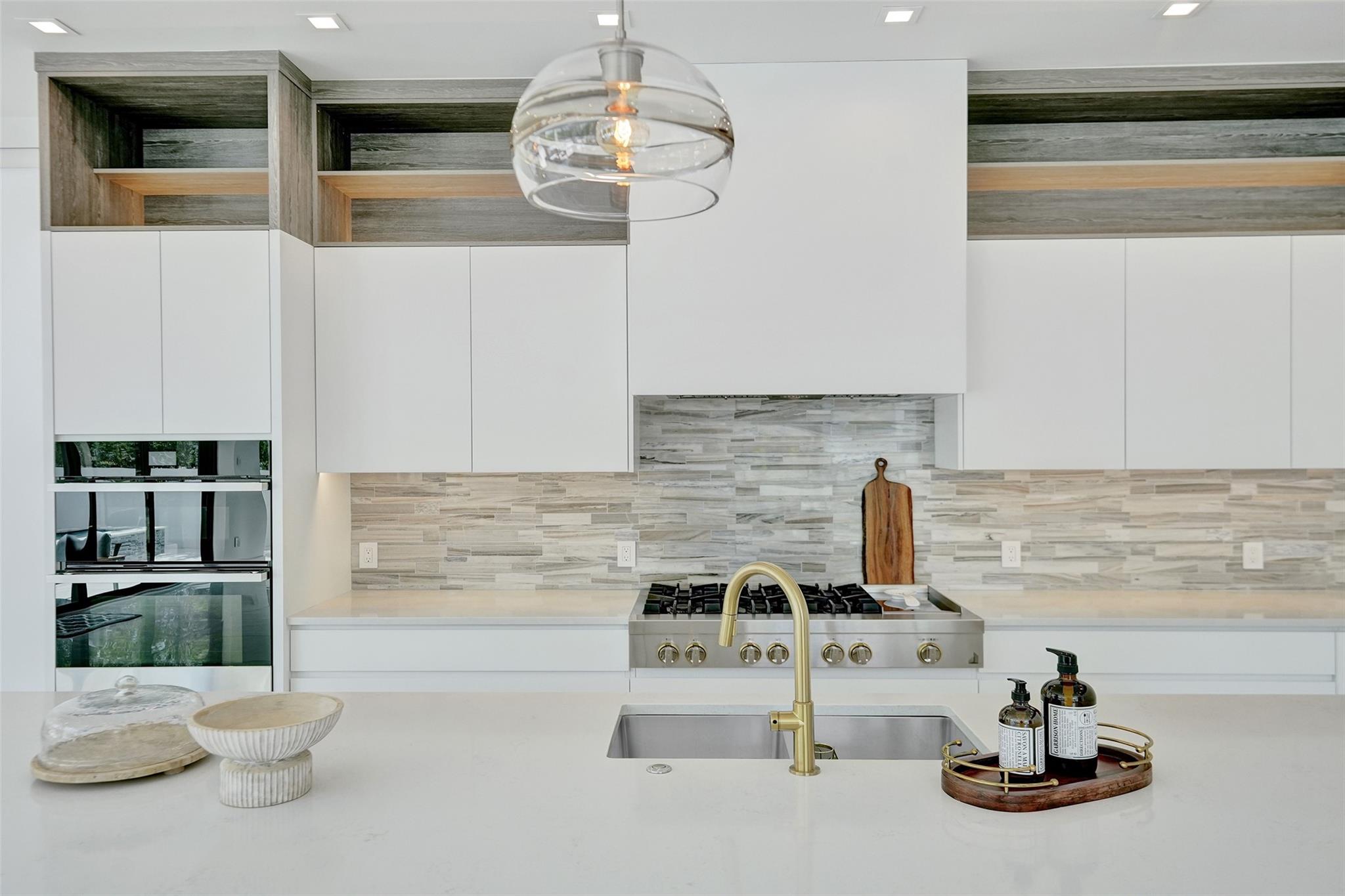 RIO VISTA ISLES - Residential Lease