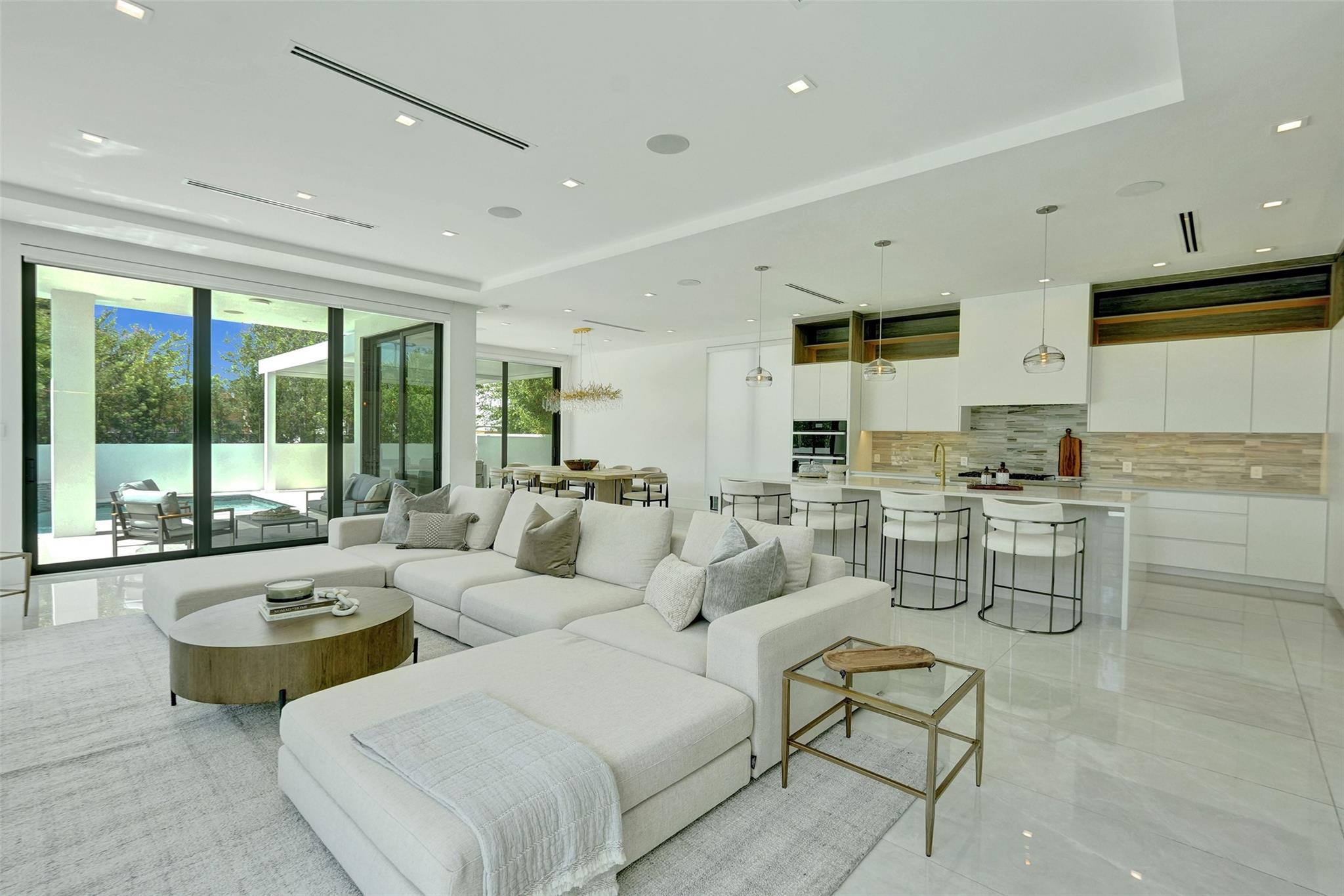 RIO VISTA ISLES - Residential Lease