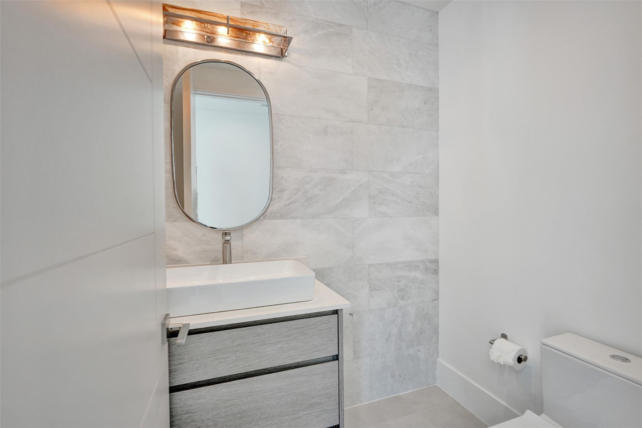 RIO VISTA ISLES - Residential Lease