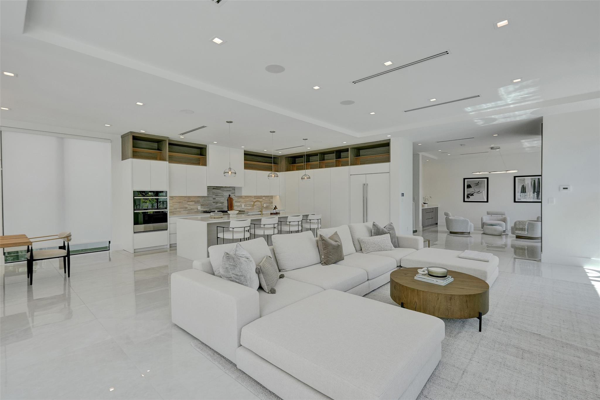 RIO VISTA ISLES - Residential Lease