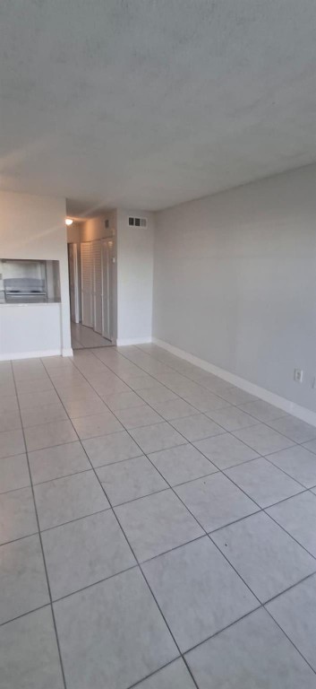 New World Apts 03 - Residential Lease