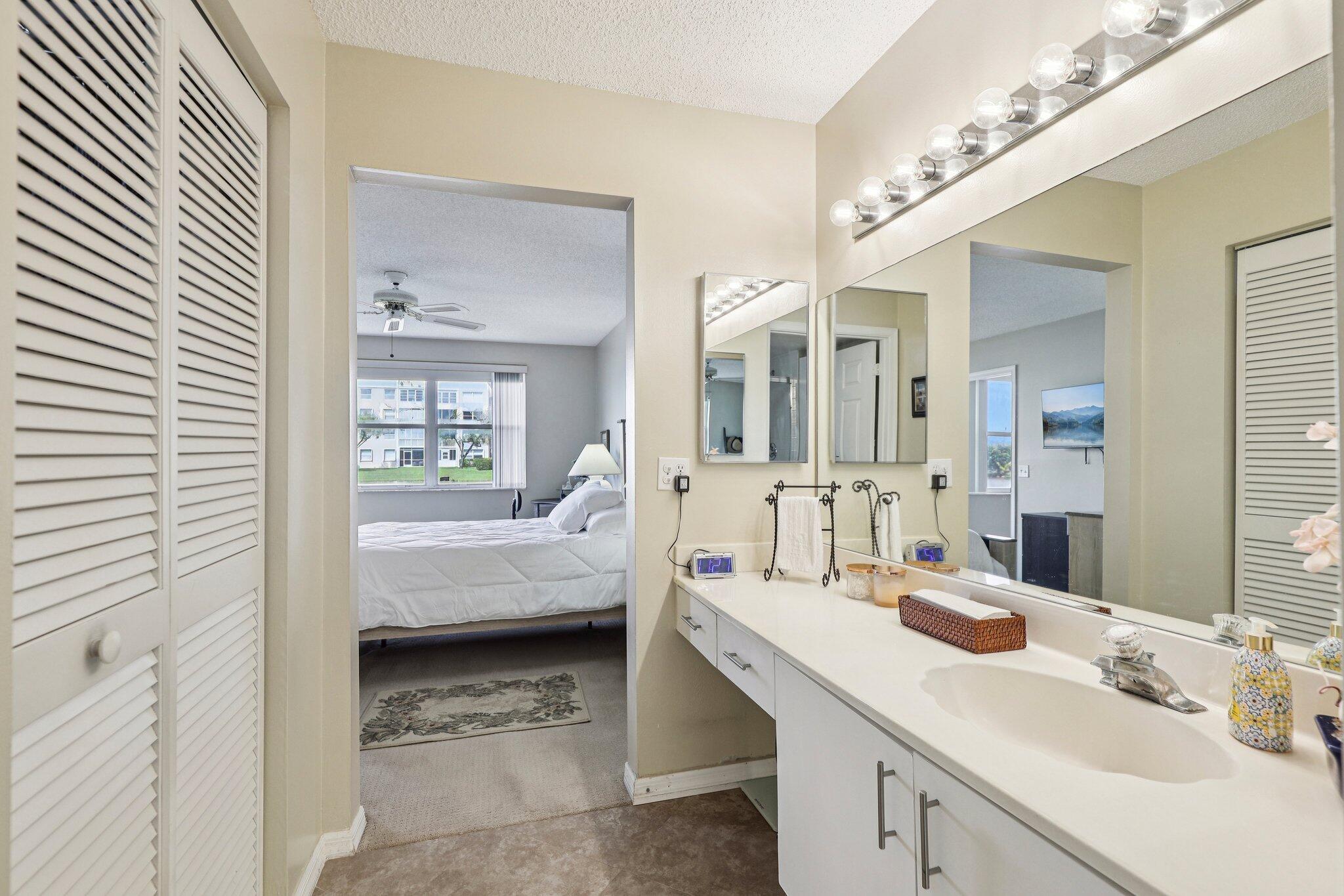 SUNRISE LAKES 203 CONDO - Residential