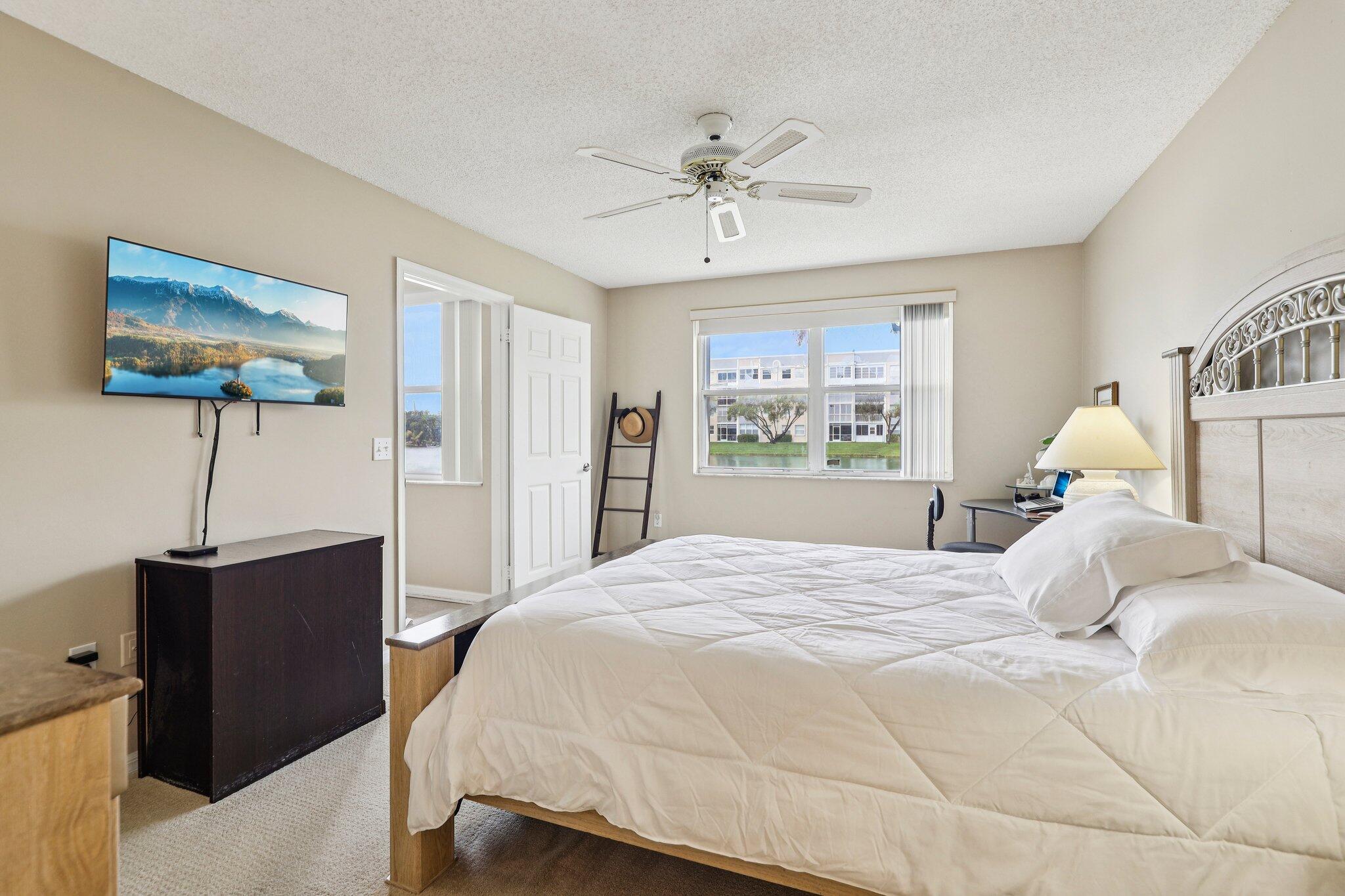 SUNRISE LAKES 203 CONDO - Residential