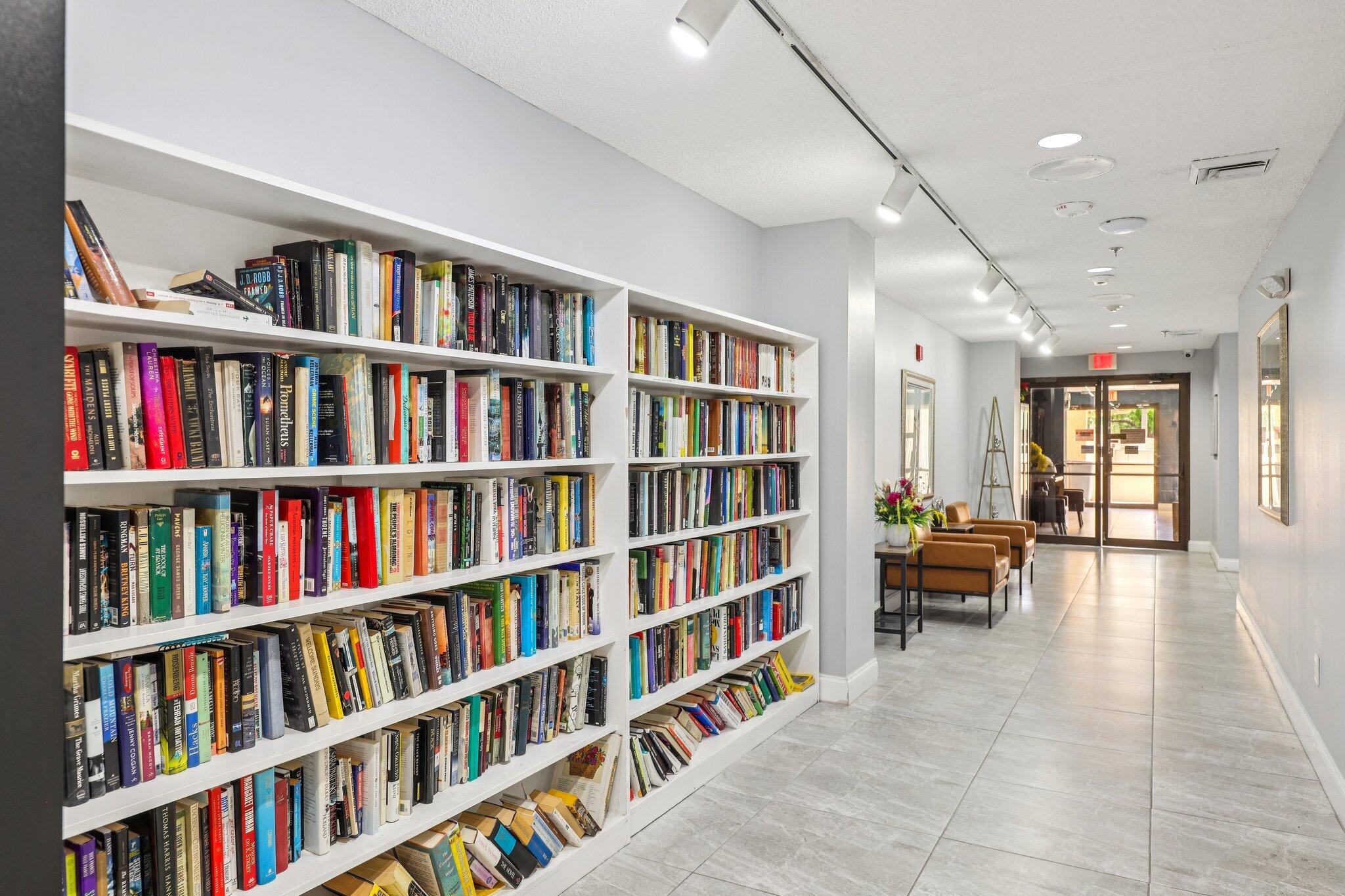 SUNRISE LAKES 203 CONDO - Residential