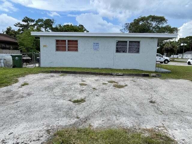 4363 LAKEWOOD Road A