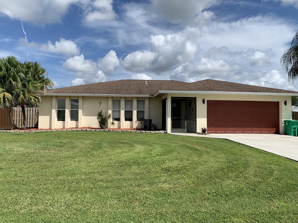 Photo of 991 SE Brookedge Avenue, Port Saint Lucie, FL 34983 (MLS # B26070734)