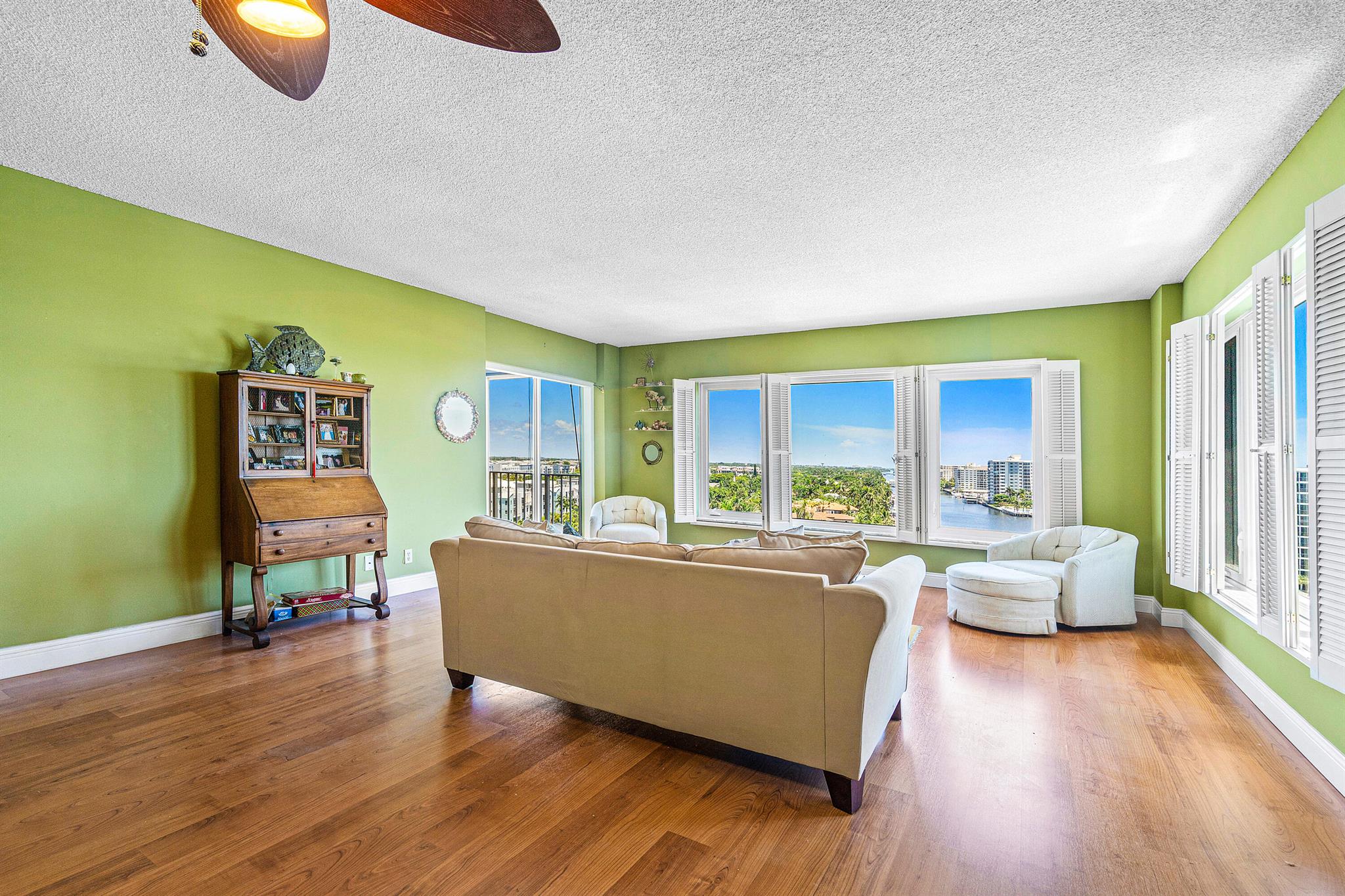 555 SE 6th Avenue 11g