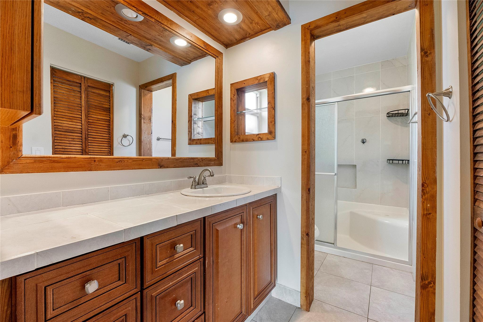 Isles of Tamarac - Residential Lease