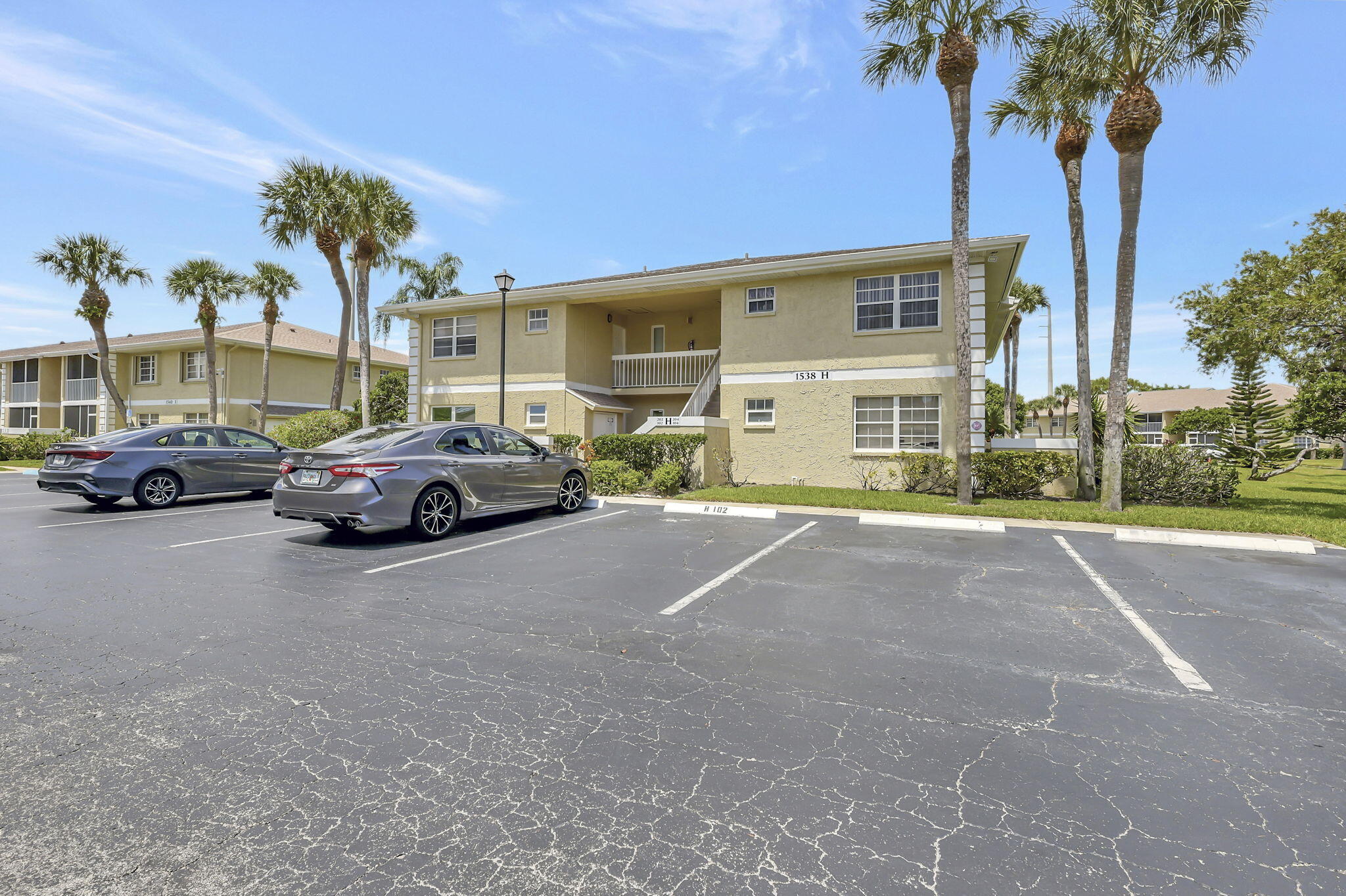 MIDPORT PLACE II, A CONDOMINIUM - Residential