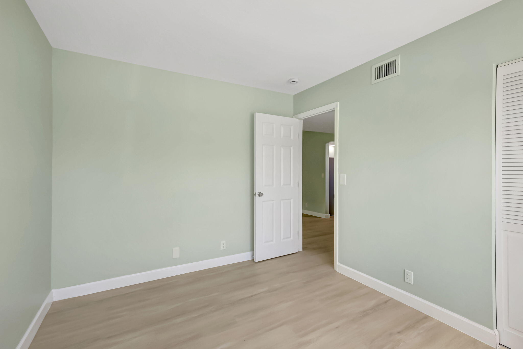 MIDPORT PLACE II, A CONDOMINIUM - Residential