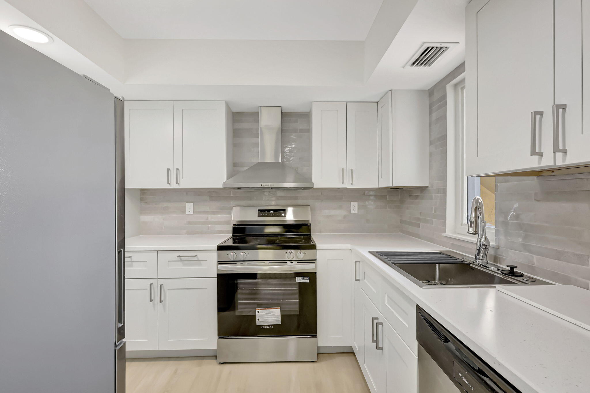 MIDPORT PLACE II, A CONDOMINIUM - Residential