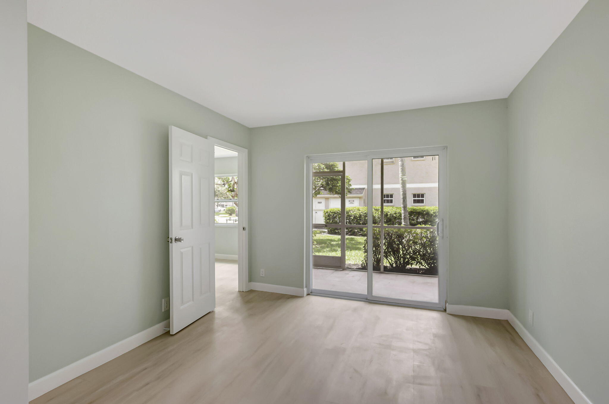 MIDPORT PLACE II, A CONDOMINIUM - Residential