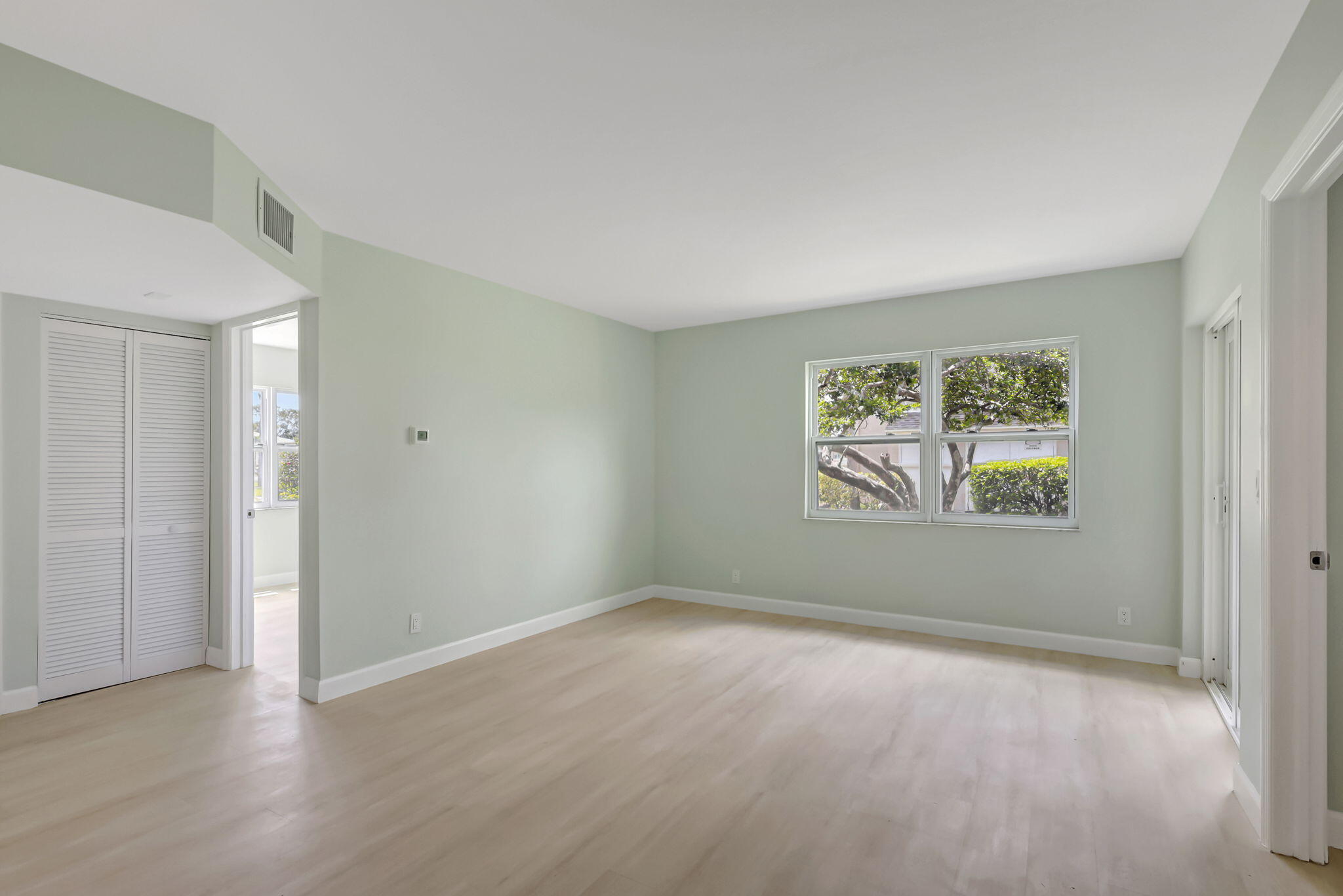 MIDPORT PLACE II, A CONDOMINIUM - Residential