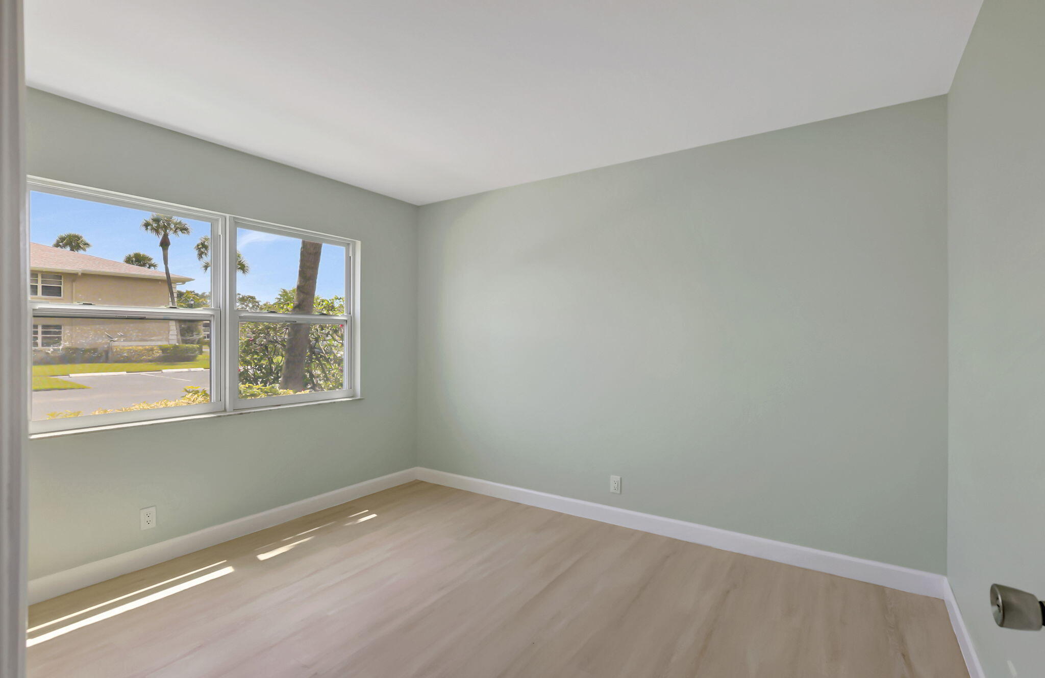 MIDPORT PLACE II, A CONDOMINIUM - Residential