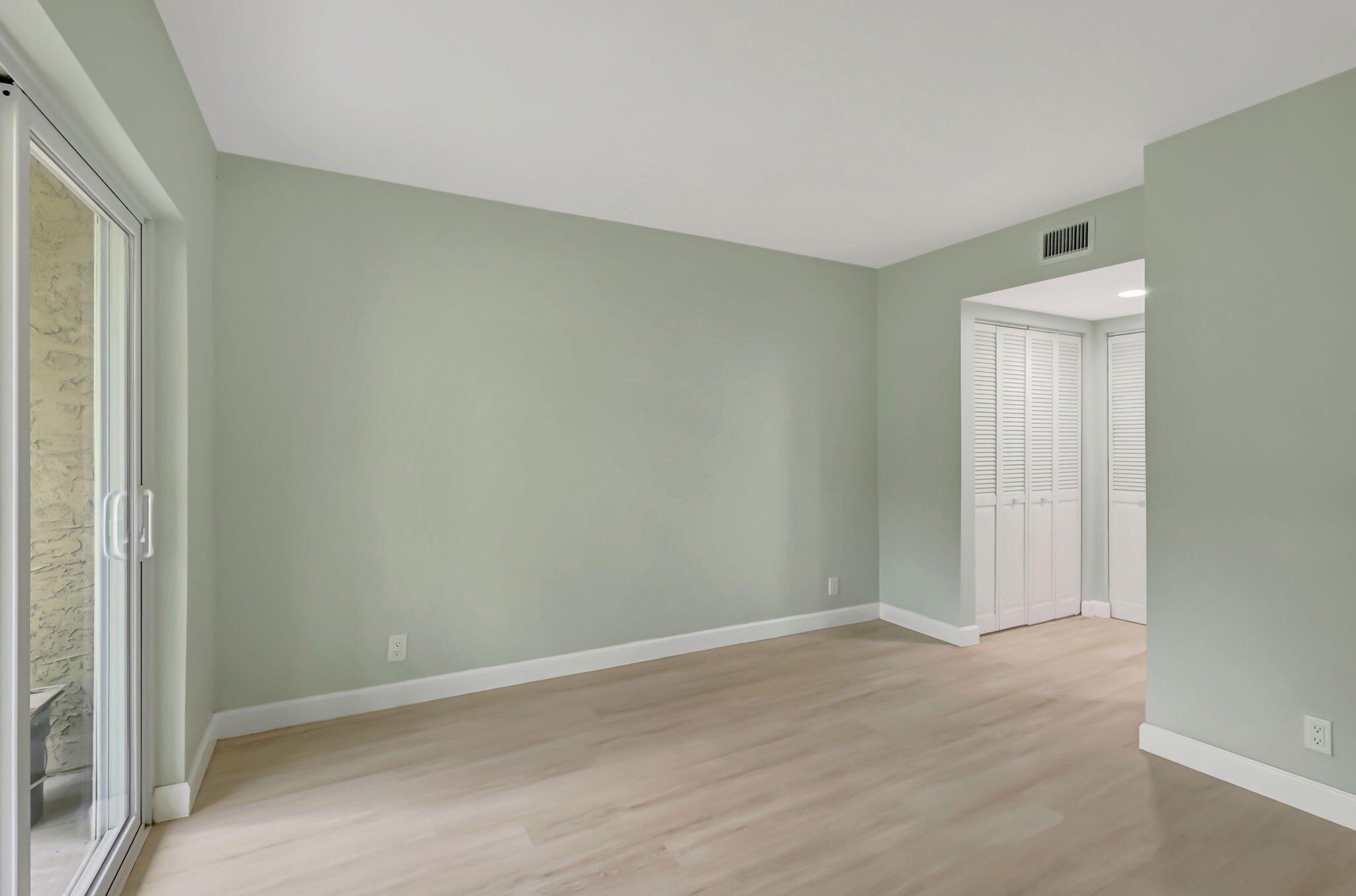 MIDPORT PLACE II, A CONDOMINIUM - Residential