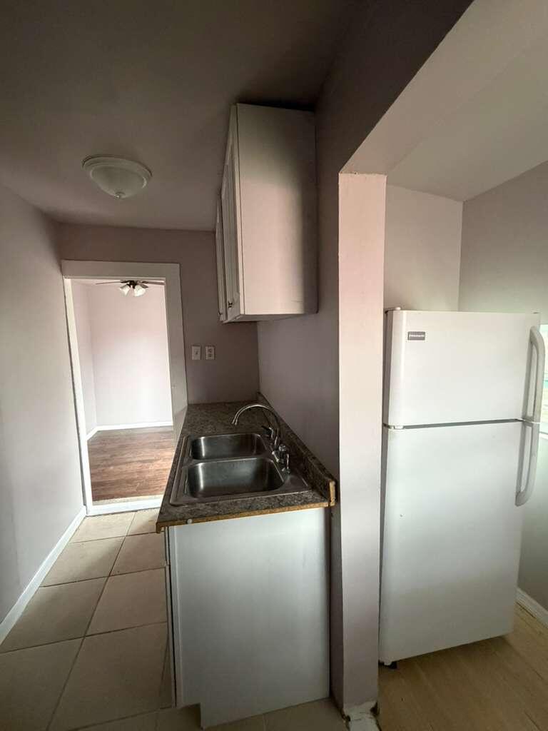 J E W MCCULLER'S SUBDIVISION - Residential Lease