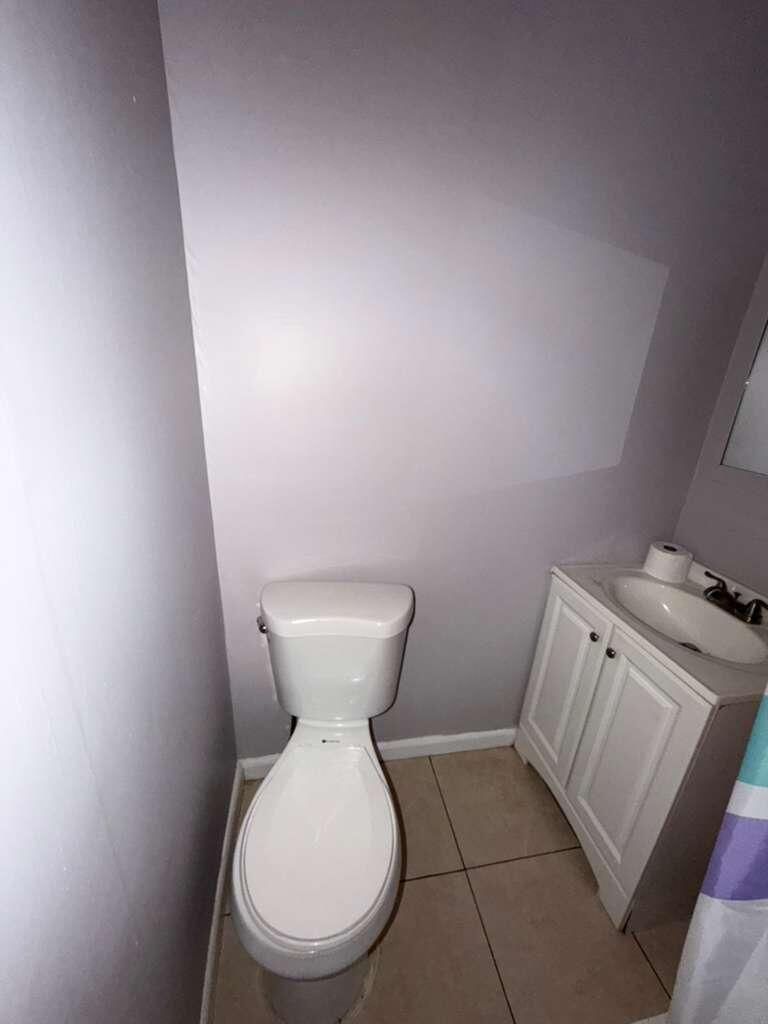 J E W MCCULLER'S SUBDIVISION - Residential Lease