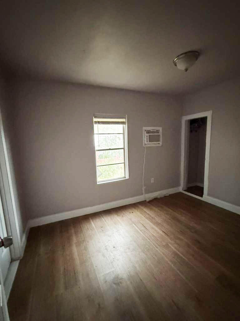 J E W MCCULLER'S SUBDIVISION - Residential Lease